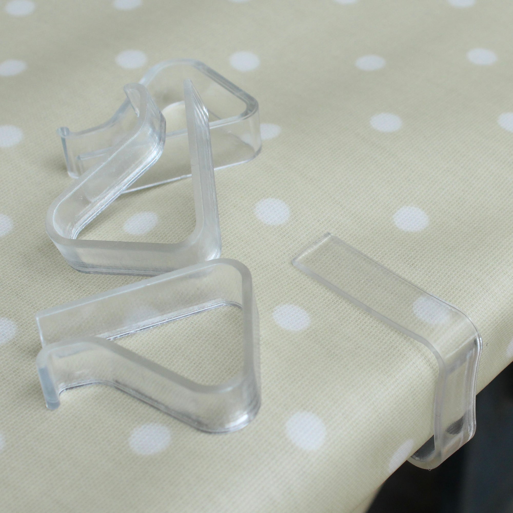 Plastic Table Cloth Clips - Pack of 4